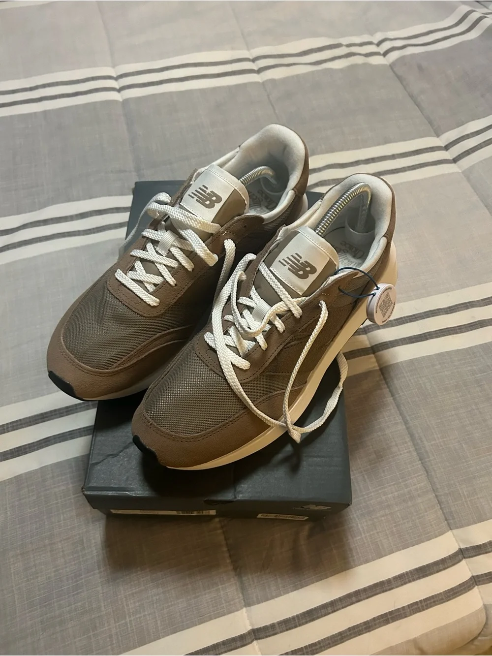 New Balance Men's Taupe and White Casual Sneakers, New w/ Tags